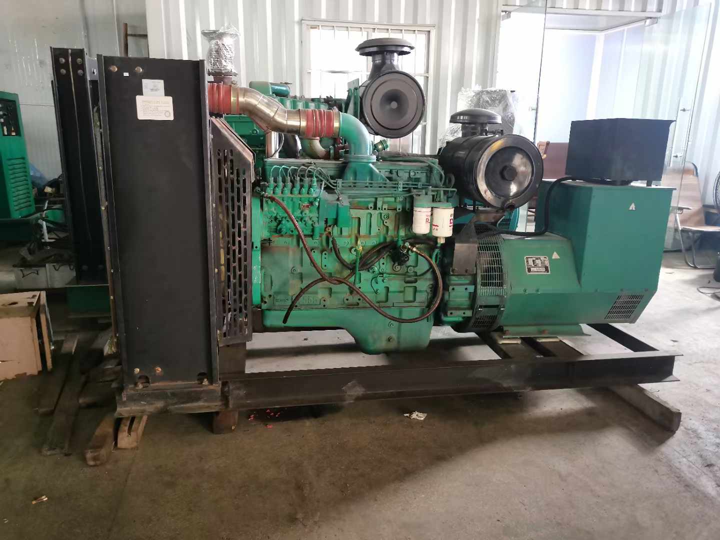 排浦镇发电机租赁如何确定电缆的承载电流是否在安全范围内？