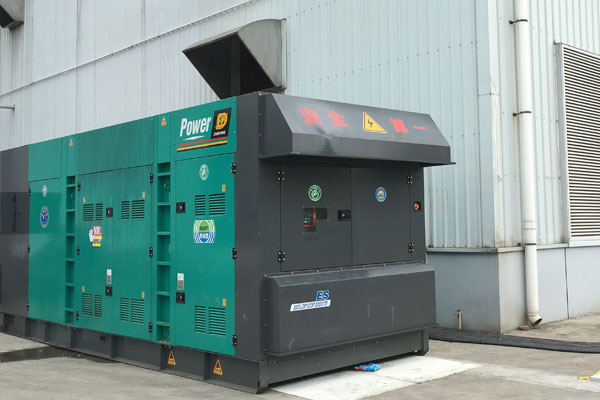 排浦镇燃油滤清器的更换流程是怎样的？