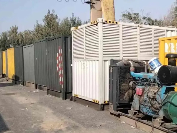 排浦镇200KW柴油发电机机组每小时油耗是多少？